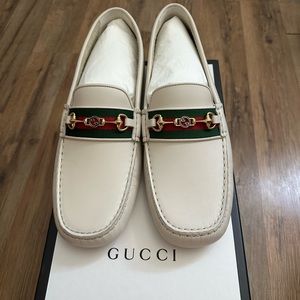 NWT men’s white Gucci loafers
